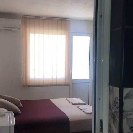 Apartmani Sutomore Luaran gambar